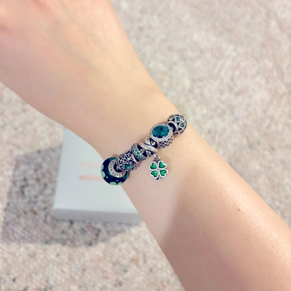 [Authentic] Pandora Clover Charm Bracelet Silver - Picture 2 of 2